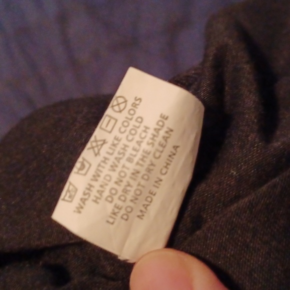 💙🏍Elegant Black Pickaboo Sleeve Top - Picture 9 of 12